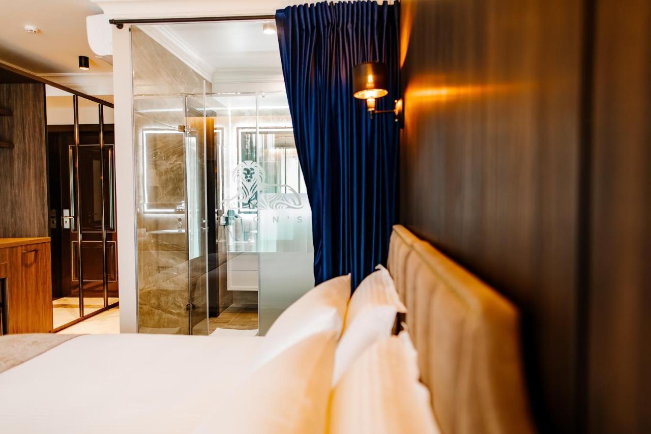 Lion'S Hotel คีชีเนา ภายนอก รูปภาพ